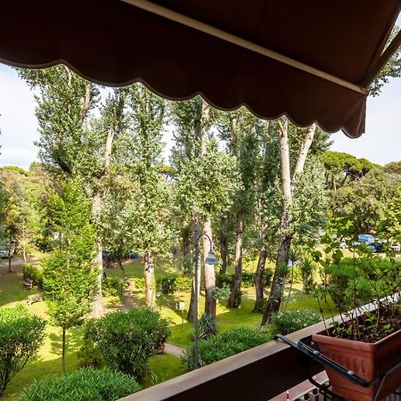 La Casa Nel Parco Apartment Viareggio Exterior foto